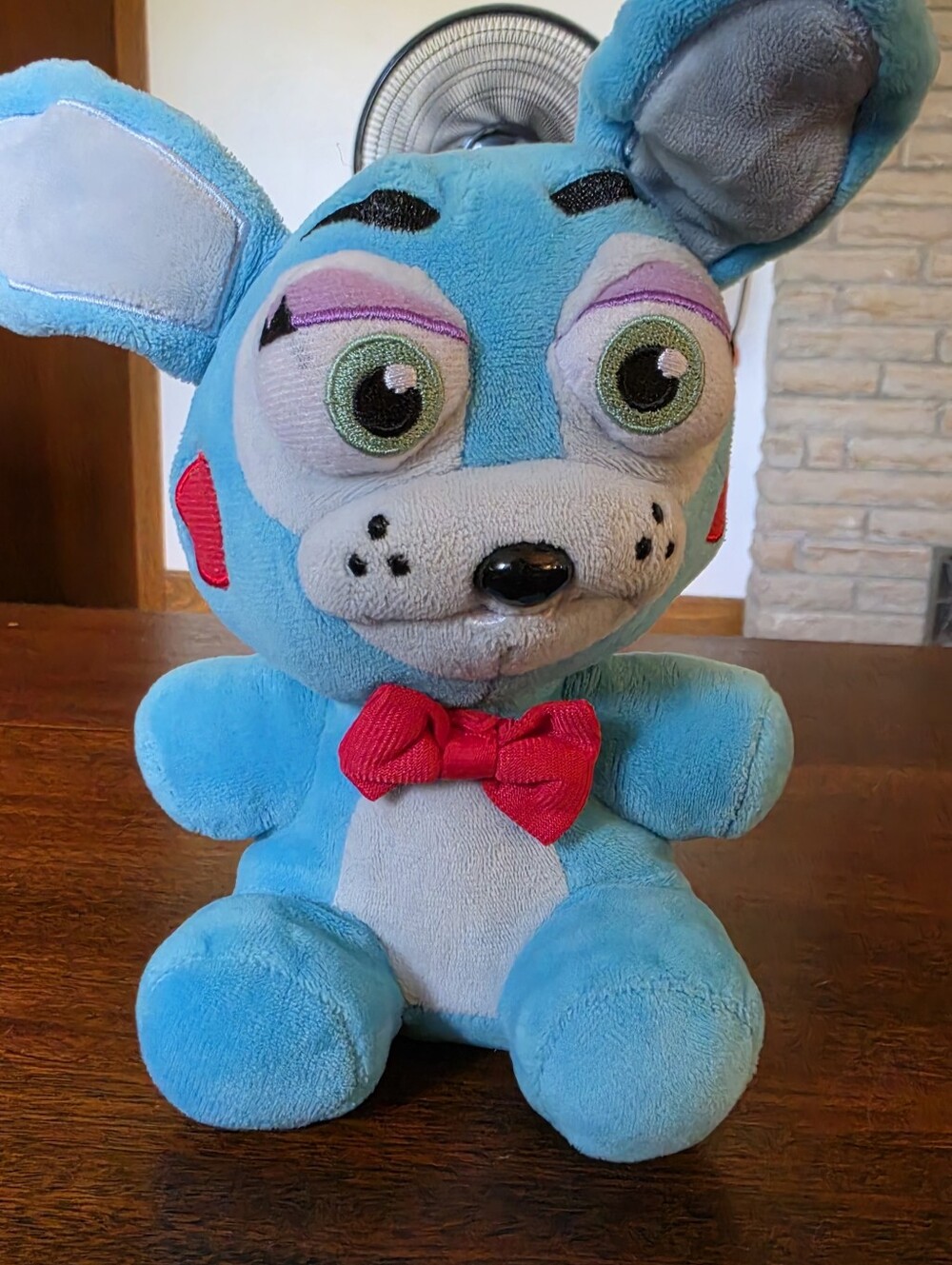 Bonnie Hot Topic Exclusive FNAF Five Nights At Freddy’s Plush 2016 READ